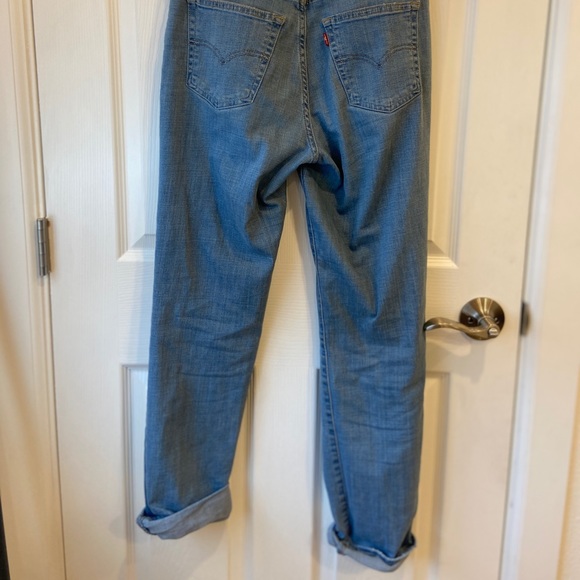 Levi’s High Rise Straight Ripped Jeans - Picture 6 of 7